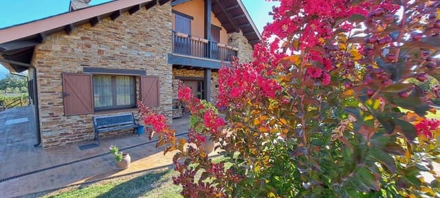 4 bedroom Villa for sale in Cortiguera, Cabañas Raras - € 625,000 (Ref: 9202464)