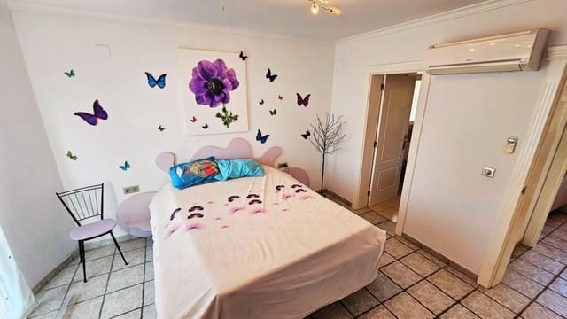 4 bedroom Villa for sale in Pedreguer with pool - € 1,300,000 (Ref: 9208337)