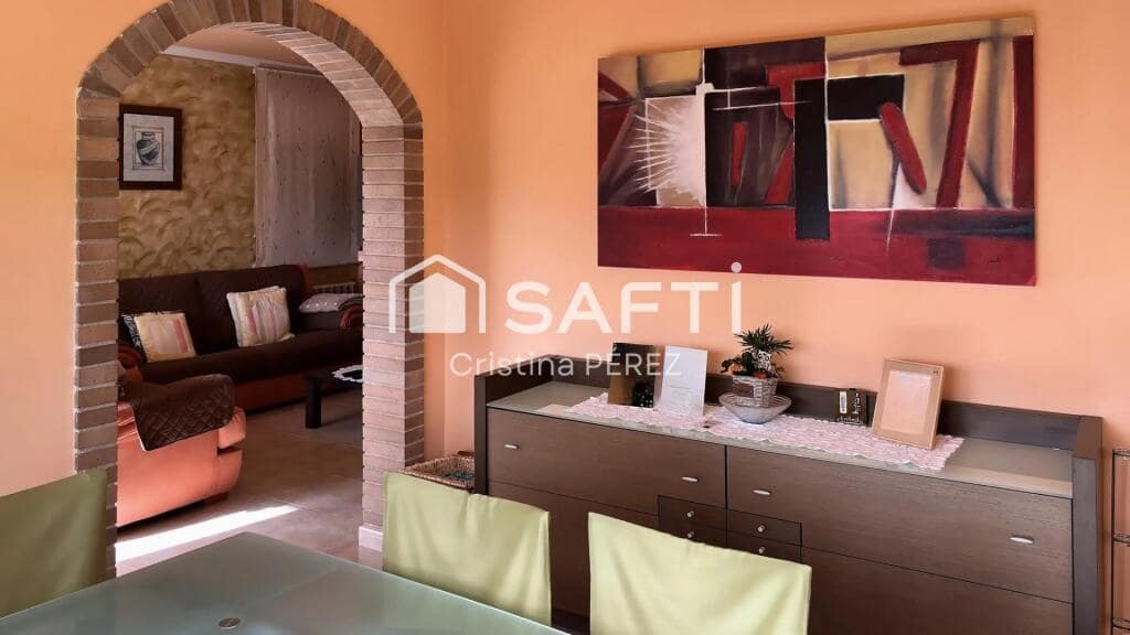 4 slaapkamer Villa te koop in Vidreres met garage - € 295.000 (Ref: 9215069)