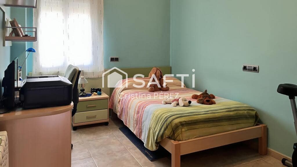 4 slaapkamer Villa te koop in Vidreres met garage - € 295.000 (Ref: 9215069)