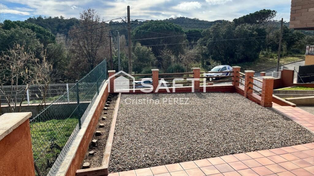 4 slaapkamer Villa te koop in Vidreres met garage - € 295.000 (Ref: 9215069)