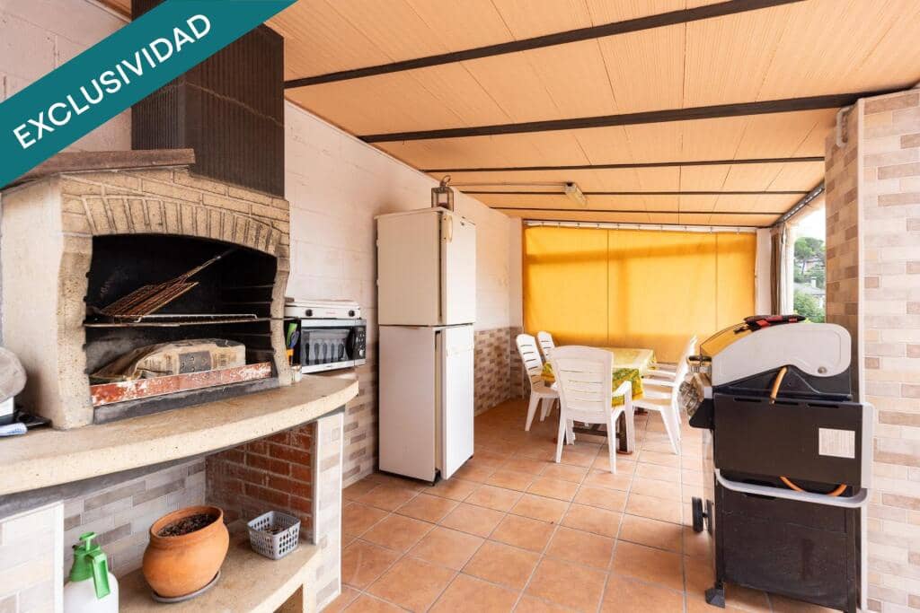 4 slaapkamer Villa te koop in Fogars de la Selva met zwembad garage - € 289.500 (Ref: 9217413)