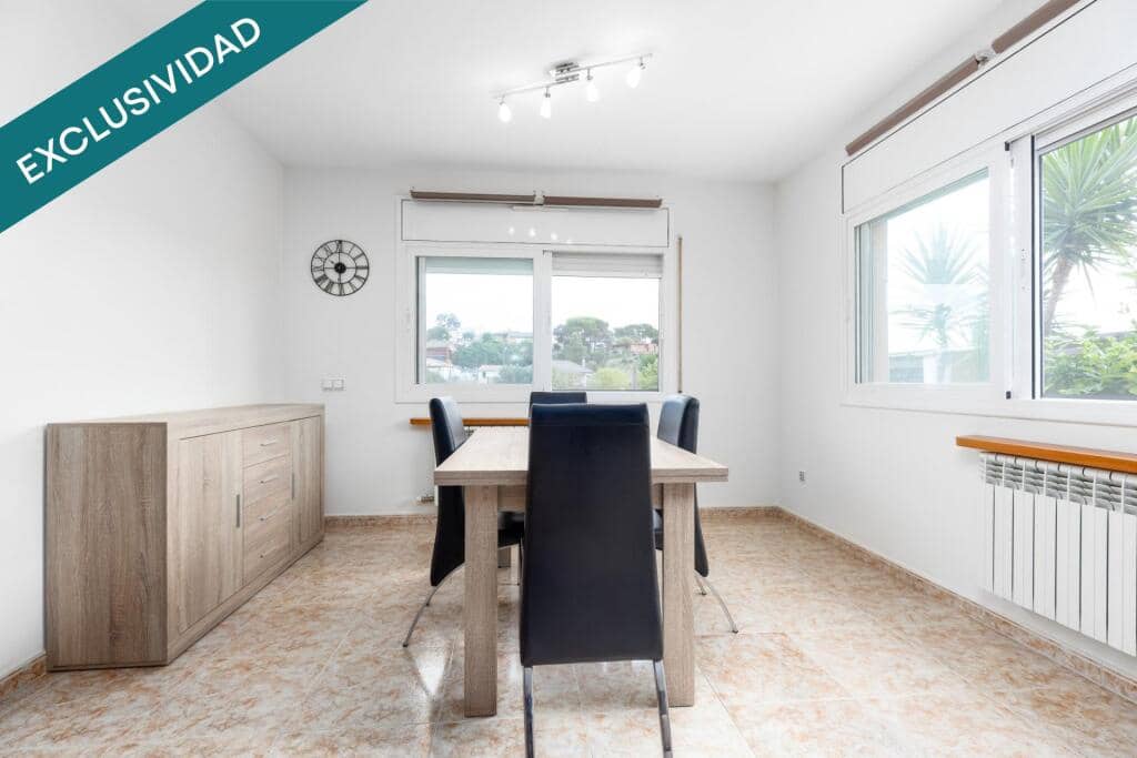 4 slaapkamer Villa te koop in Fogars de la Selva met zwembad garage - € 289.500 (Ref: 9217413)