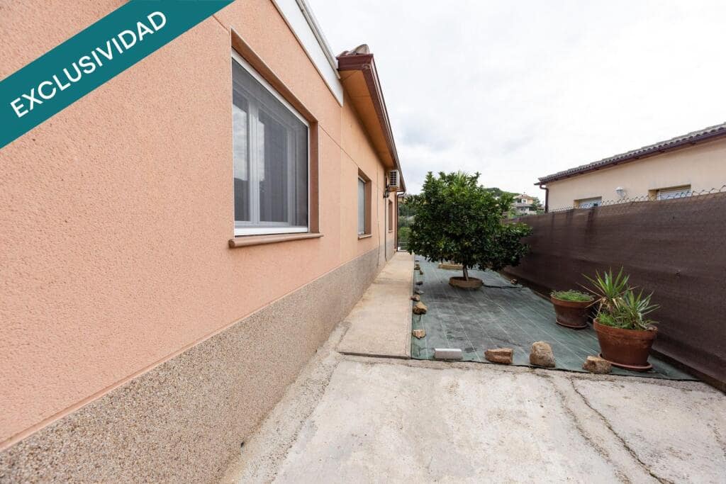 4 slaapkamer Villa te koop in Fogars de la Selva met zwembad garage - € 289.500 (Ref: 9217413)