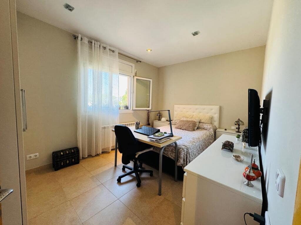 5 soveværelse Villa til salg i Caldes de Malavella med swimmingpool garage - € 330.000 (Ref: 9217421)