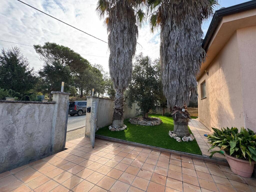 5 soveværelse Villa til salg i Caldes de Malavella med swimmingpool garage - € 330.000 (Ref: 9217421)