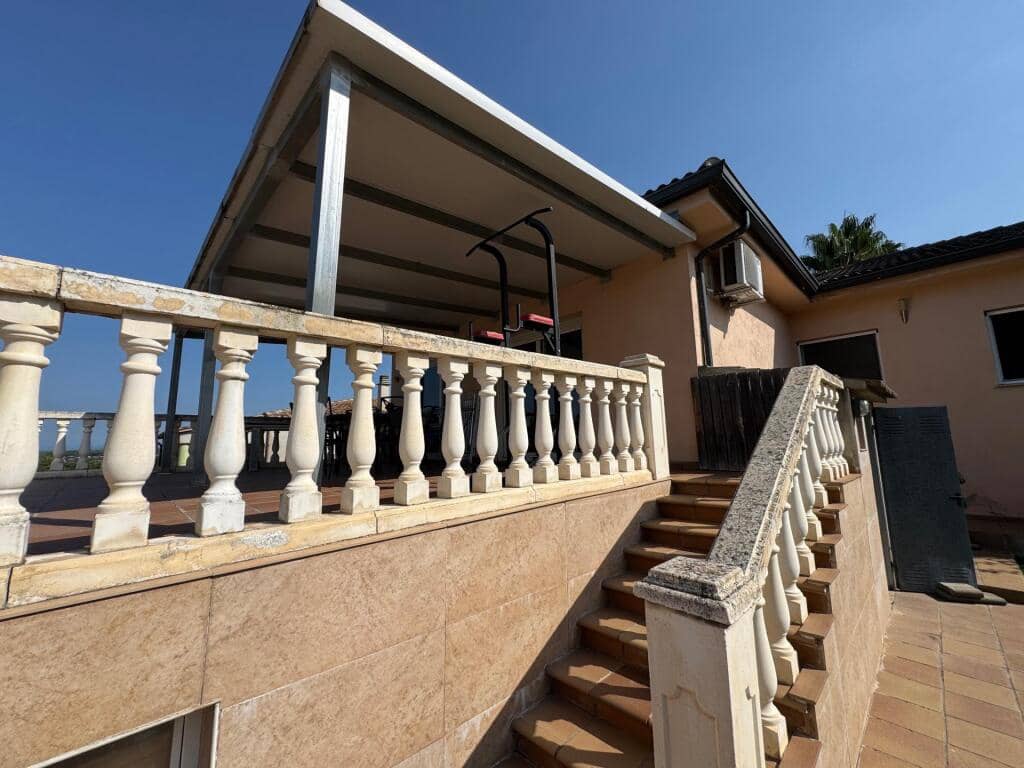 5 soveværelse Villa til salg i Caldes de Malavella med swimmingpool garage - € 330.000 (Ref: 9217421)