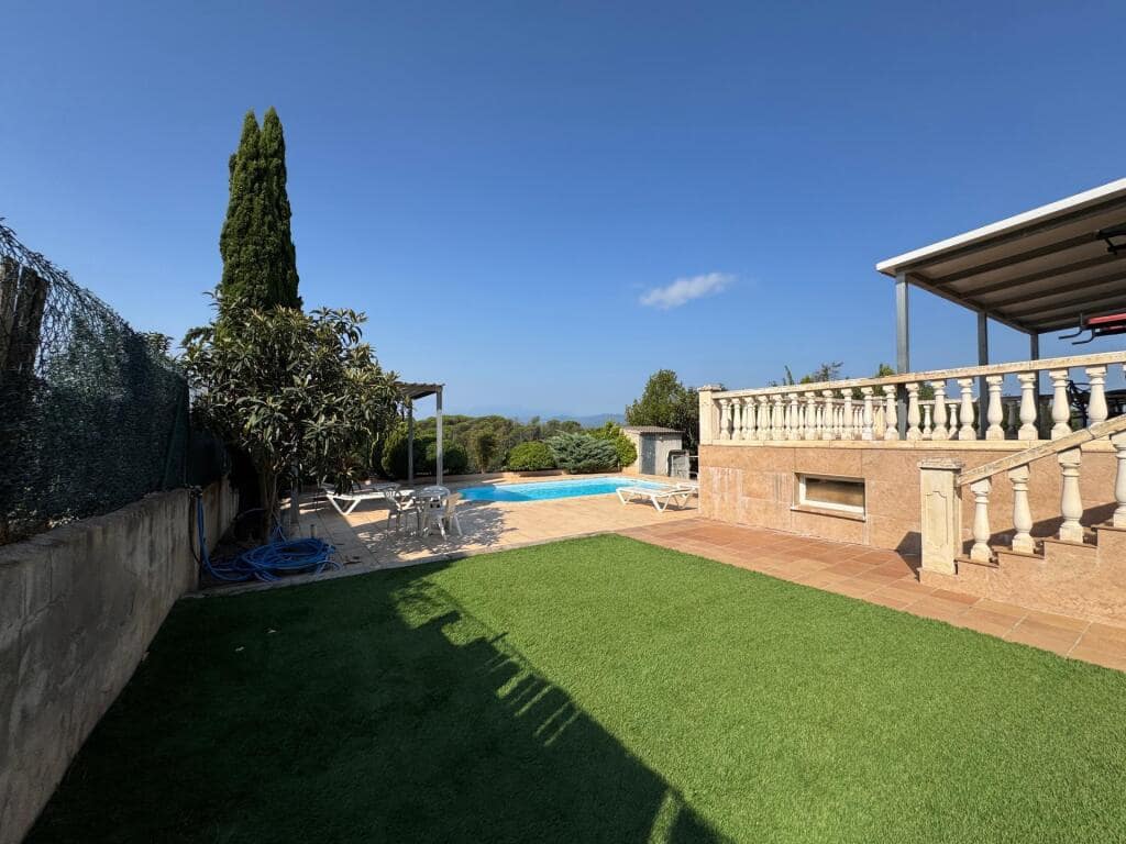 5 soveværelse Villa til salg i Caldes de Malavella med swimmingpool garage - € 330.000 (Ref: 9217421)