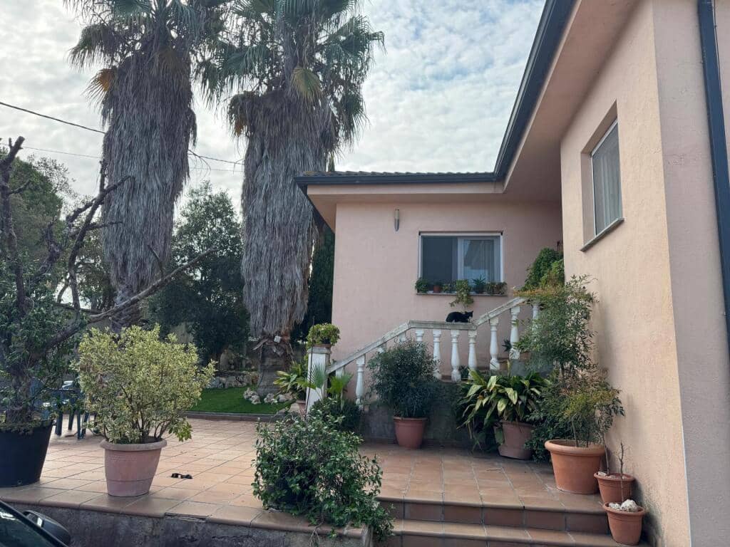 5 soveværelse Villa til salg i Caldes de Malavella med swimmingpool garage - € 330.000 (Ref: 9217421)