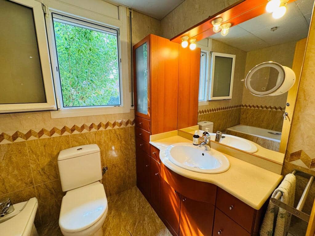 5 soveværelse Villa til salg i Caldes de Malavella med swimmingpool garage - € 330.000 (Ref: 9217421)