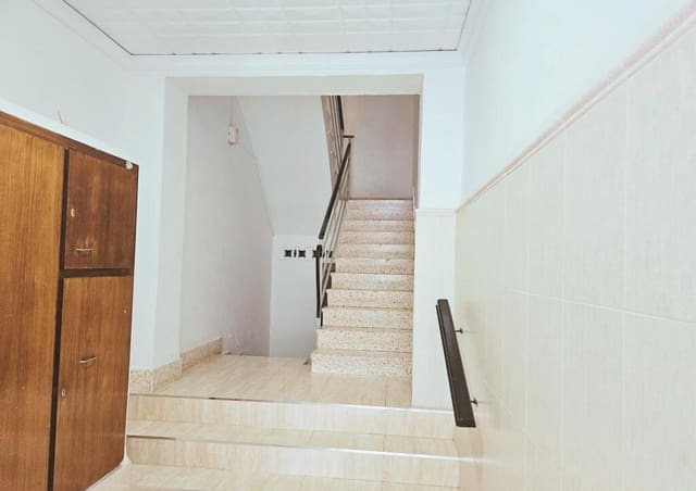 4 chambre Appartement à vendre à Gandia - 170 000 € (Ref: 9219982)