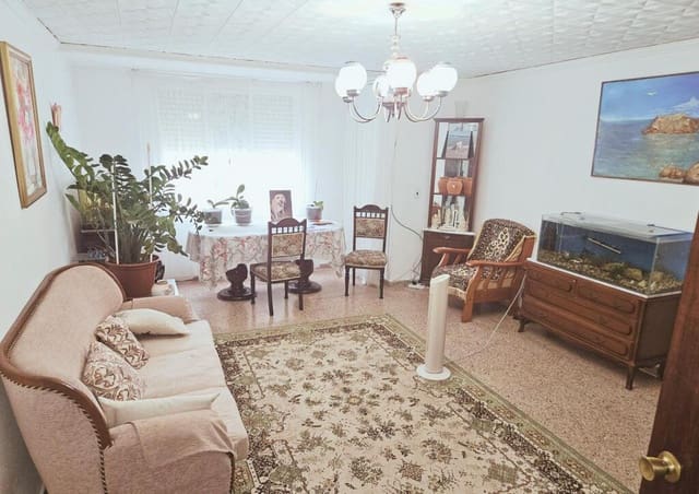 4 chambre Appartement à vendre à Gandia - 170 000 € (Ref: 9219982)