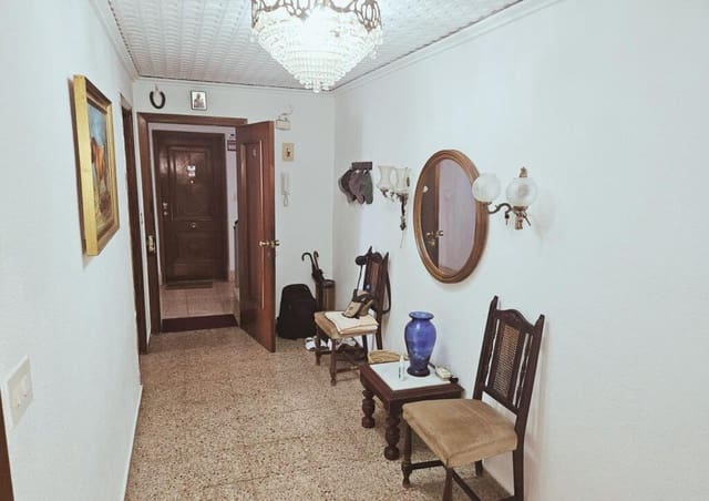 4 chambre Appartement à vendre à Gandia - 170 000 € (Ref: 9219982)