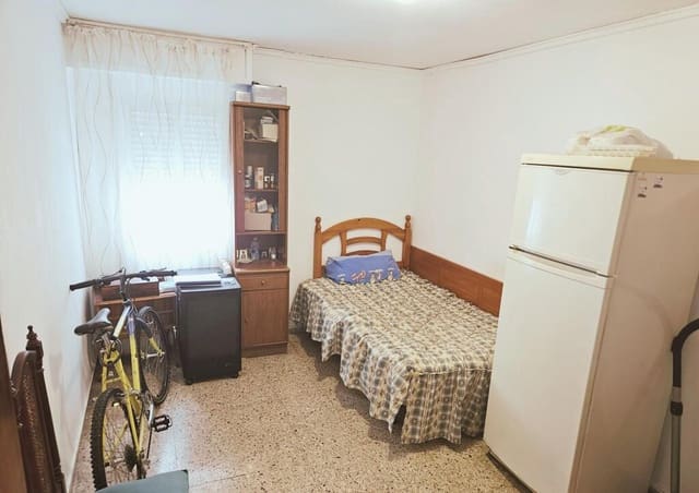 4 chambre Appartement à vendre à Gandia - 170 000 € (Ref: 9219982)