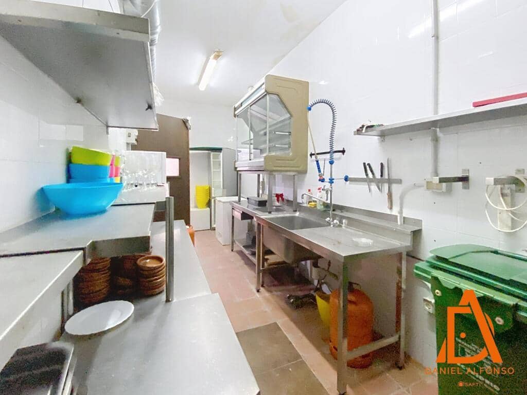 Komercyjne do wynajęcia w Grado - 750 € (Ref: 9228556)