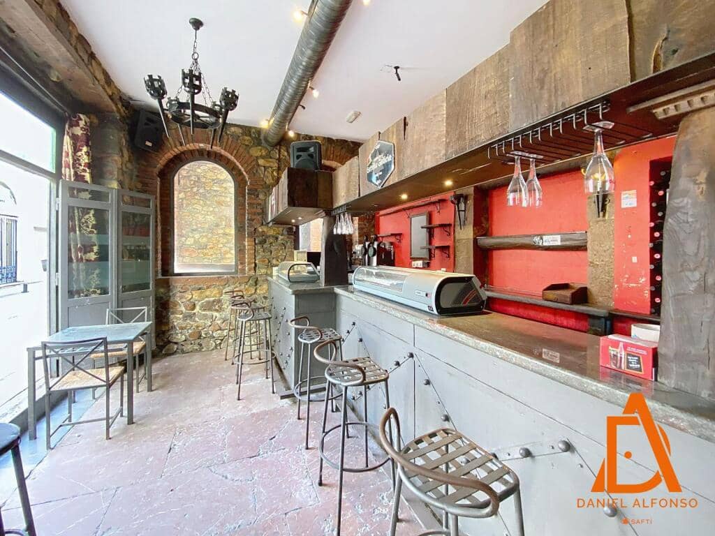 Komercyjne do wynajęcia w Grado - 750 € (Ref: 9228556)