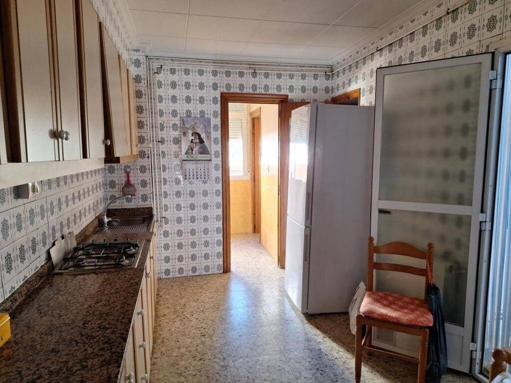 4 soveværelse Lejlighed til salg i Yecla med garage - € 105.000 (Ref: 9232586)