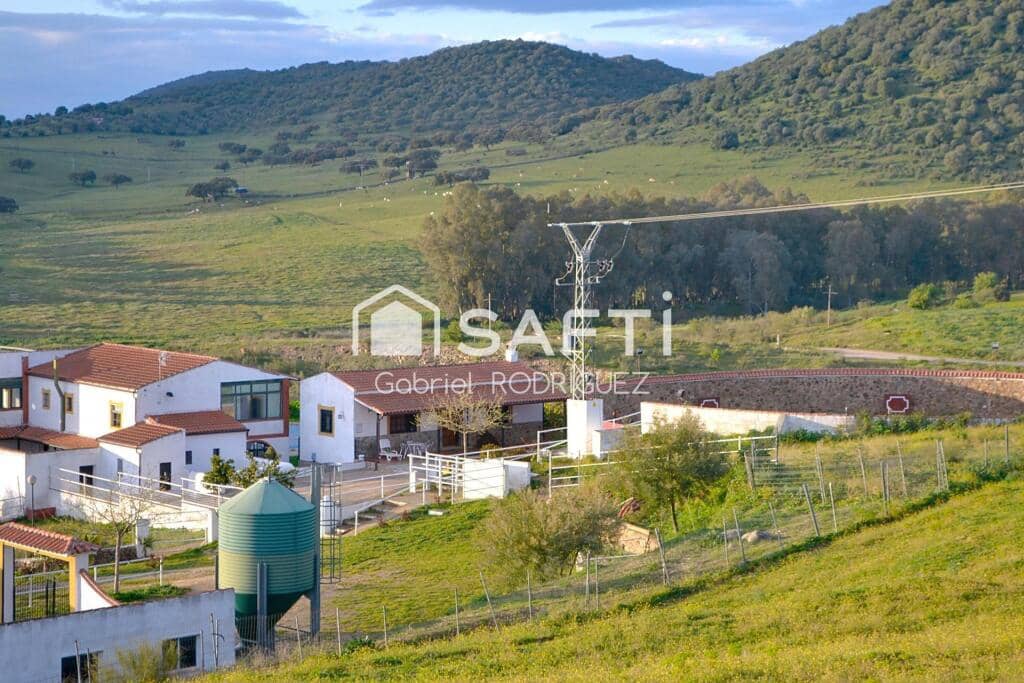Mark till salu i Higuera de Vargas - 1 950 000 € (Ref: 9236466)