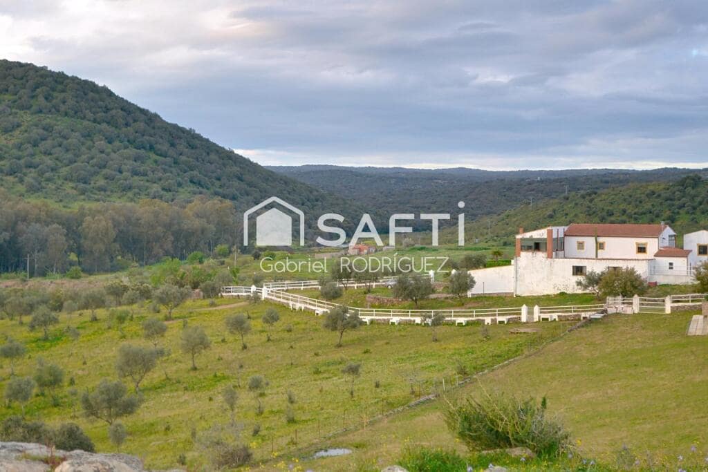 Mark till salu i Higuera de Vargas - 1 950 000 € (Ref: 9236466)