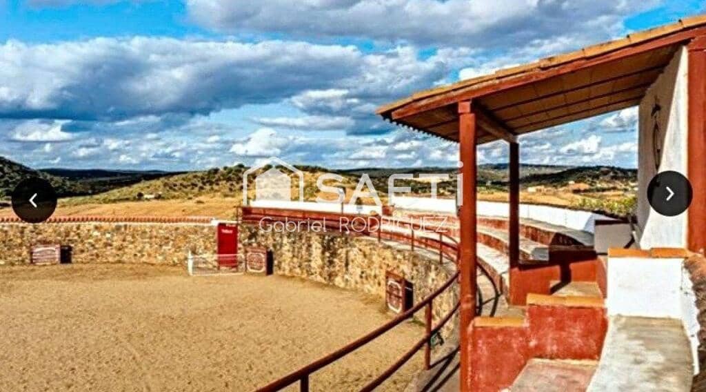 Mark till salu i Higuera de Vargas - 1 950 000 € (Ref: 9236466)