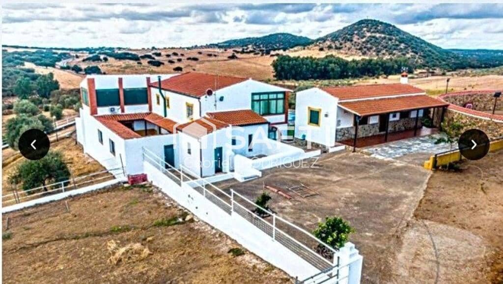 Mark till salu i Higuera de Vargas - 1 950 000 € (Ref: 9236466)