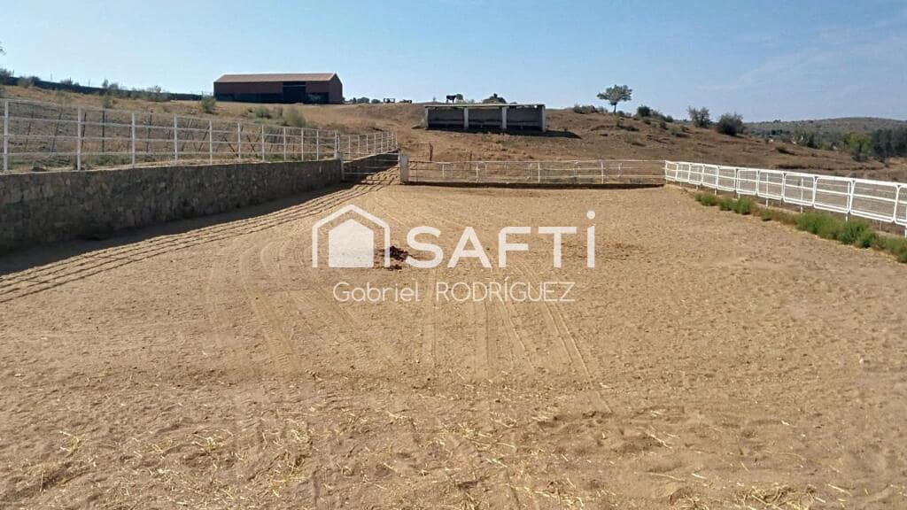 Mark till salu i Higuera de Vargas - 1 950 000 € (Ref: 9236466)