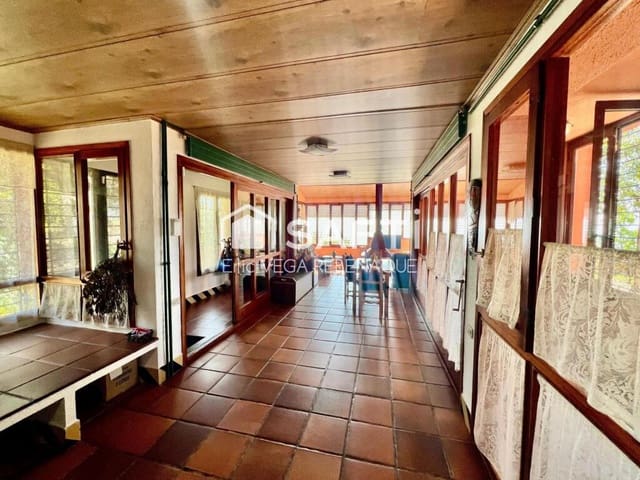 5 bedroom Villa for sale in Mataró with garage - € 820,000 (Ref: 9236467)