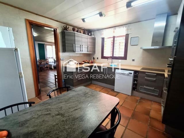 5 bedroom Villa for sale in Mataró with garage - € 820,000 (Ref: 9236467)