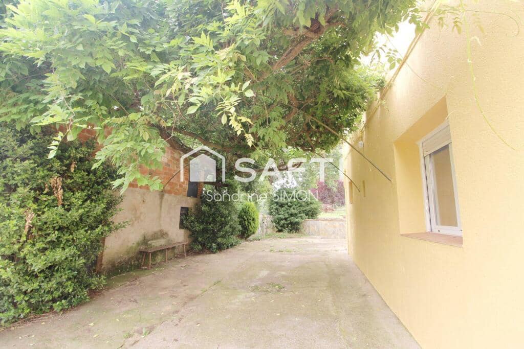 5 makuuhuone Huvila myytävänä paikassa Macanet de la Selva mukana 
autotalli - 465 000 € (Ref: 9236471)