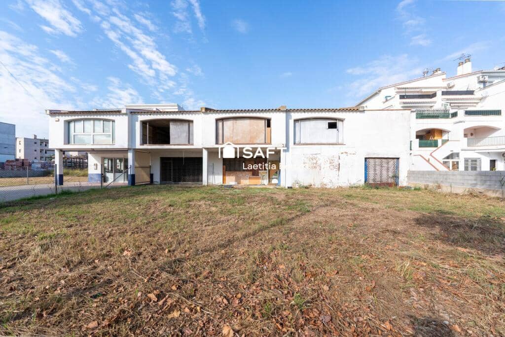 Tomt till salu i Empuriabrava - 1 275 000 € (Ref: 9236473)