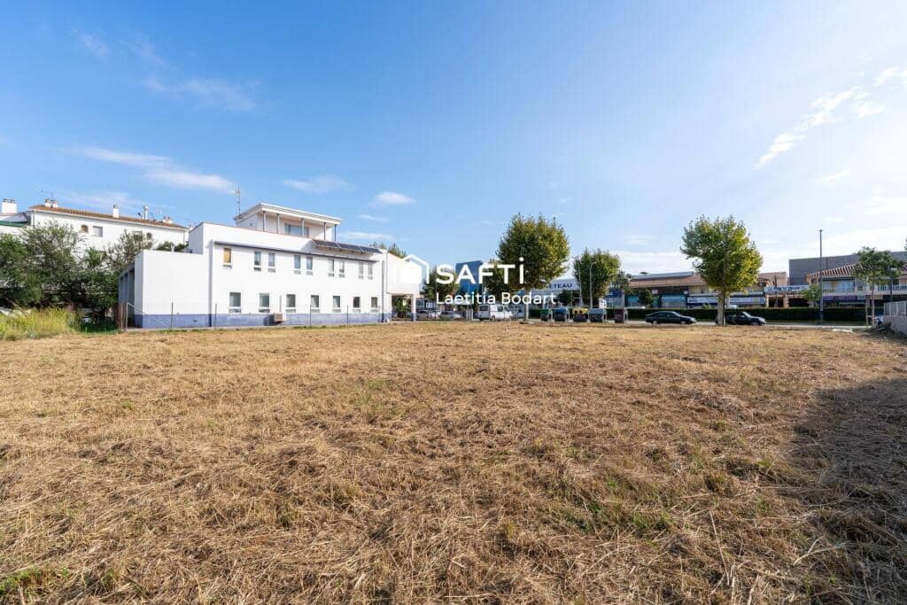 Tomt till salu i Empuriabrava - 1 275 000 € (Ref: 9236473)