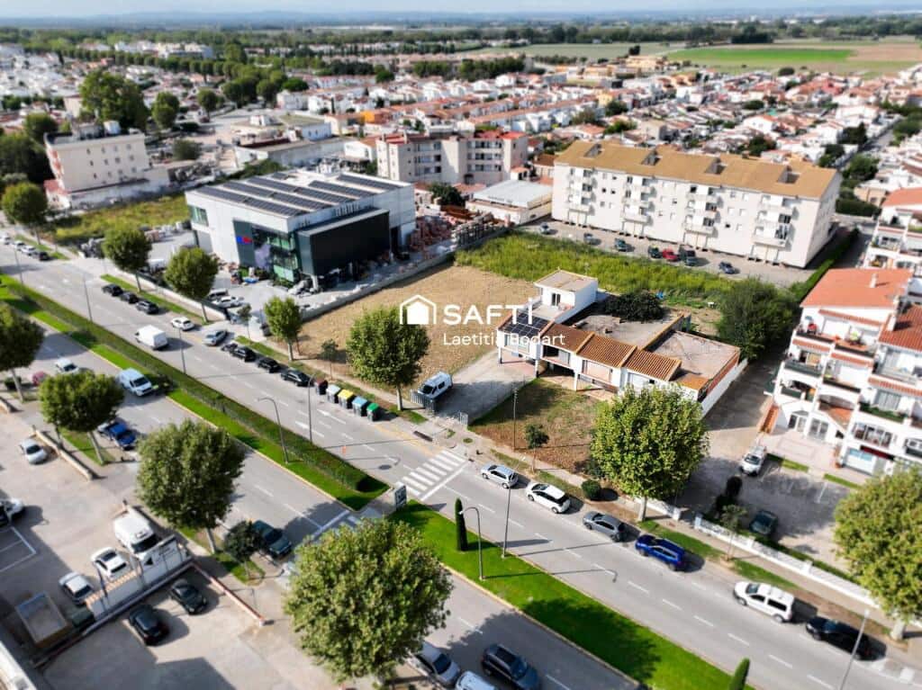 Tomt till salu i Empuriabrava - 1 275 000 € (Ref: 9236473)