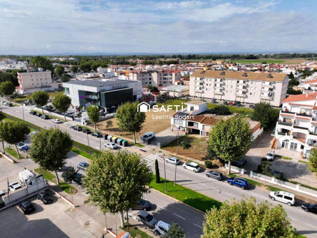 Tomt till salu i Empuriabrava - 1 275 000 € (Ref: 9236473)