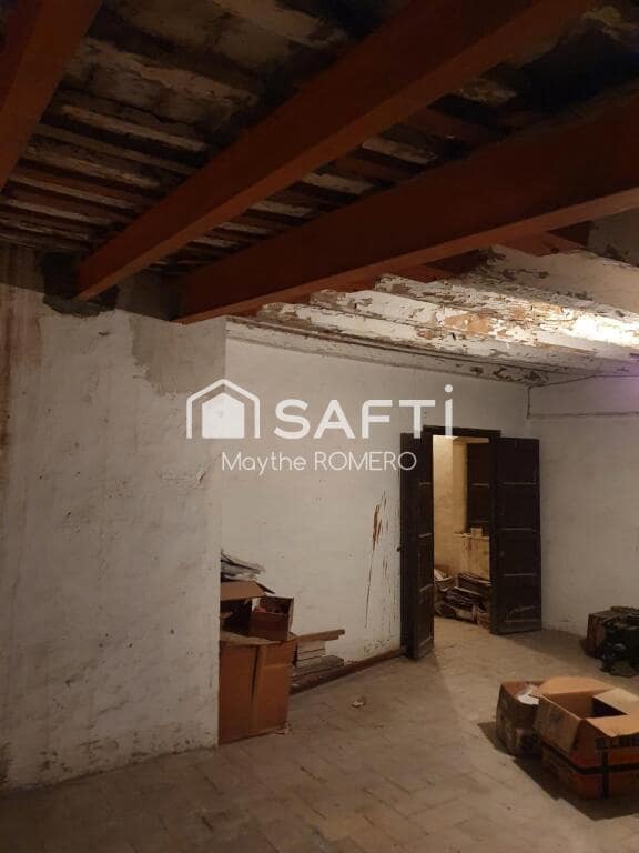 6 soveværelse Villa til salg i Vilanova i la Geltru med garage - € 350.000 (Ref: 9239987)