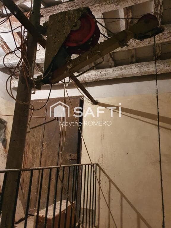 6 soveværelse Villa til salg i Vilanova i la Geltru med garage - € 350.000 (Ref: 9239987)