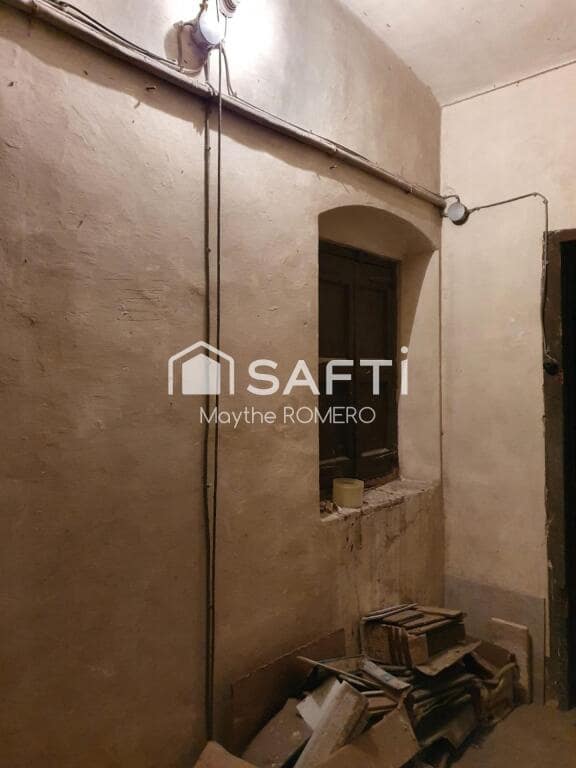 6 soveværelse Villa til salg i Vilanova i la Geltru med garage - € 350.000 (Ref: 9239987)