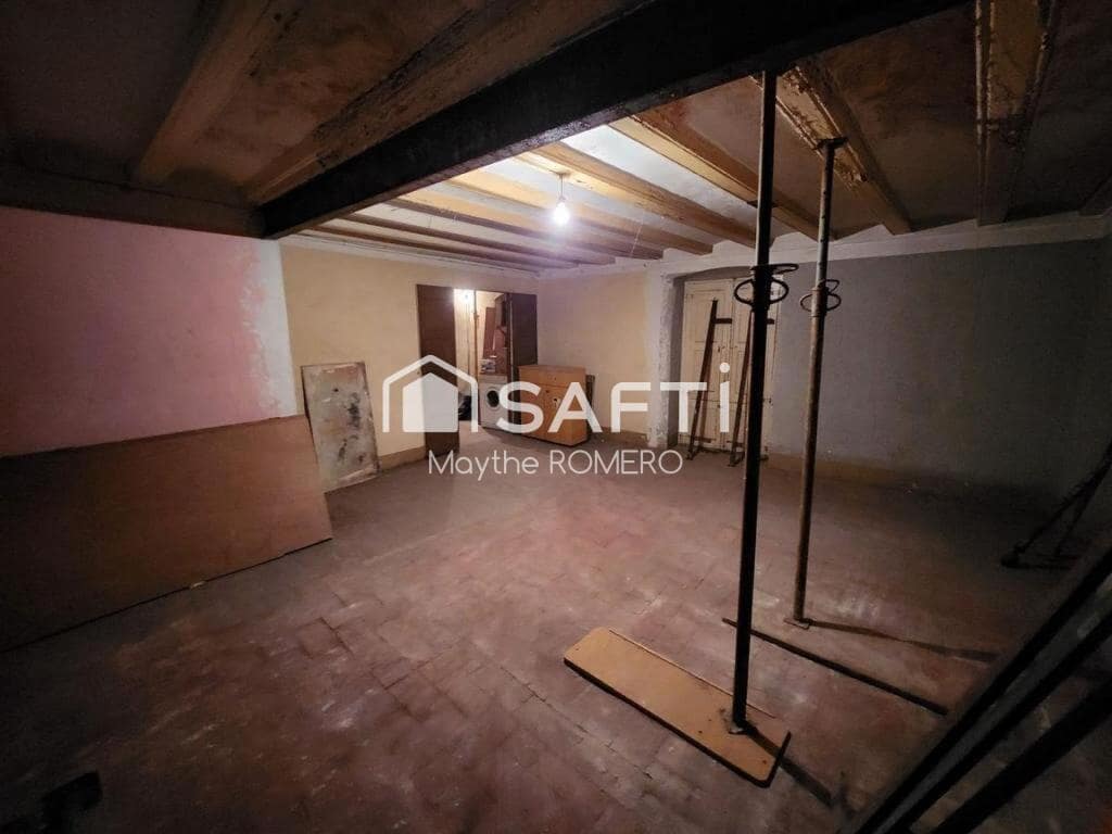 6 soveværelse Villa til salg i Vilanova i la Geltru med garage - € 350.000 (Ref: 9239987)