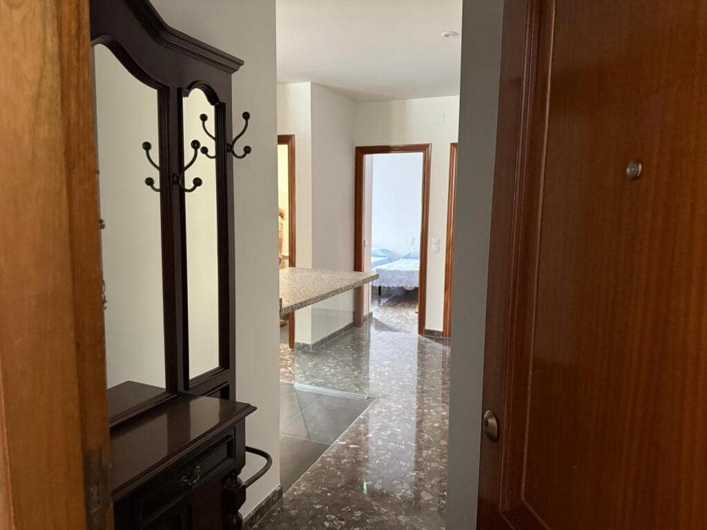 4 bedroom Apartment for sale in Antequera - € 250,000 (Ref: 9239988)