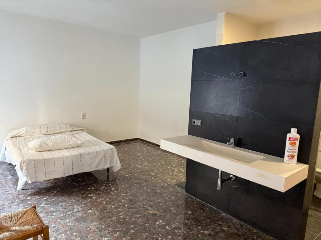 4 bedroom Apartment for sale in Antequera - € 250,000 (Ref: 9239988)