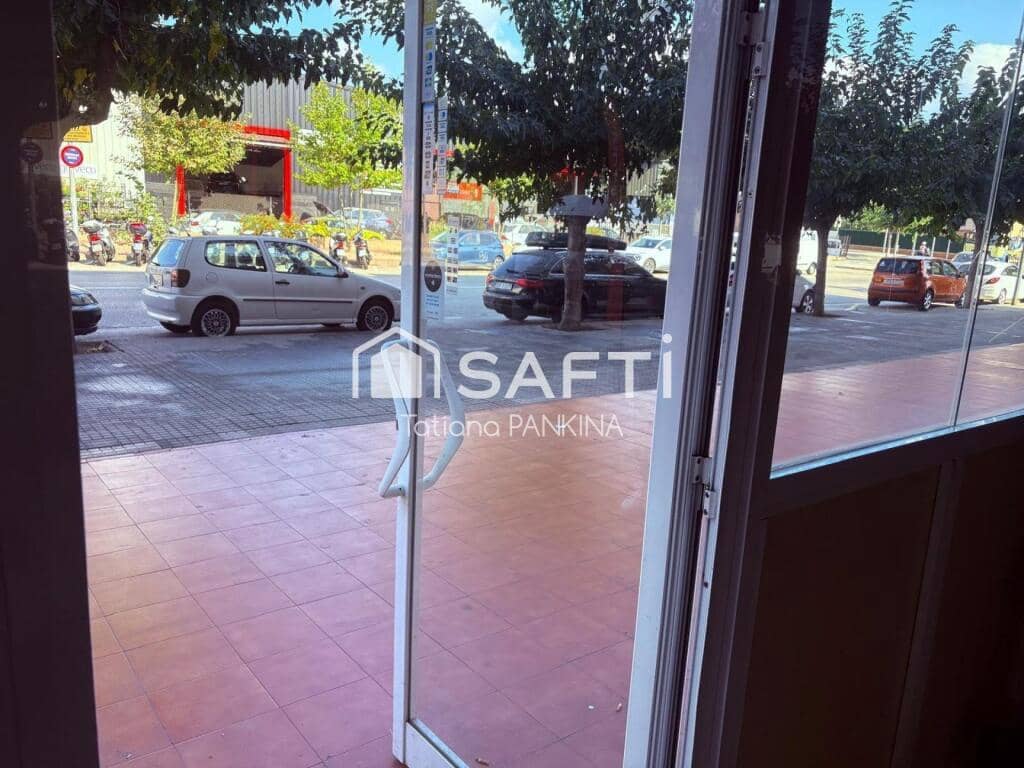 Kommersiell til salgs i Lloret de Mar - € 137 000 (Ref: 9242950)