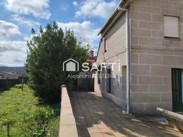 7 bedroom Villa for sale in Vigo with garage - € 310,000 (Ref: 9242951)
