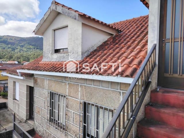 7 bedroom Villa for sale in Vigo with garage - € 310,000 (Ref: 9242951)