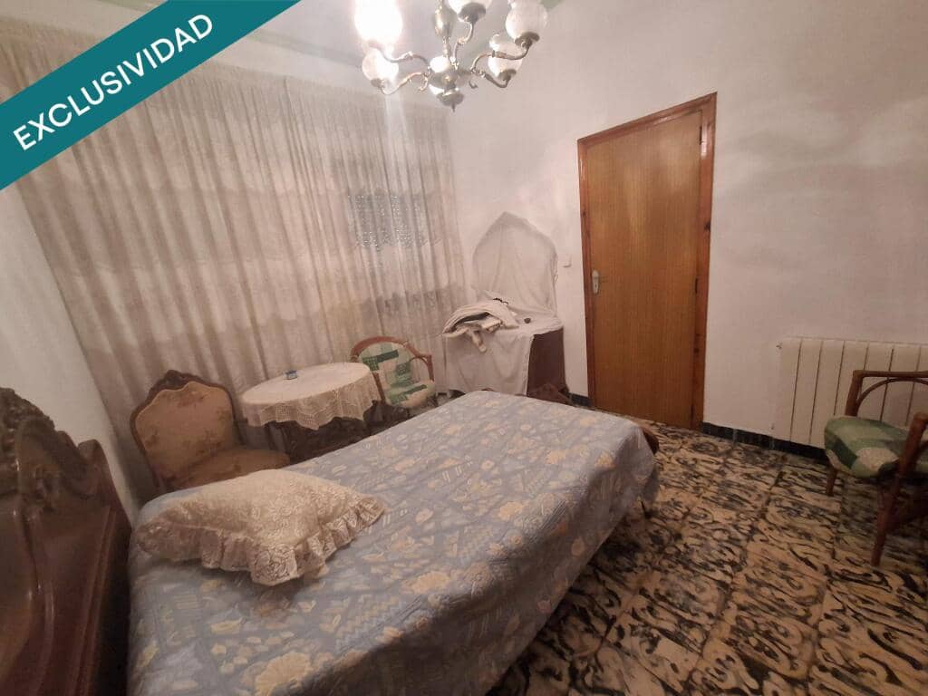 5 sovrum Radhus till salu i La Pobla del Duc med garage - 110 000 € (Ref: 9247033)