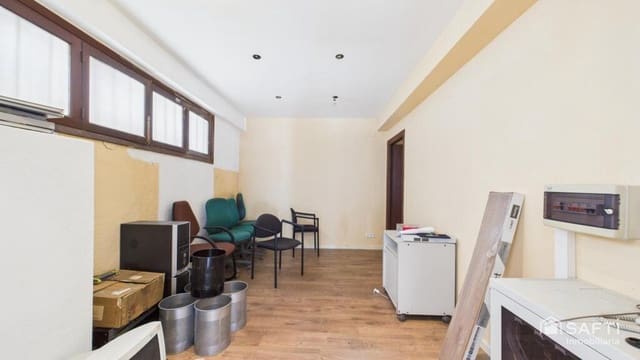 Erhverv til salg i Santa Ponsa, Calvià med garage - € 300.000 (Ref: 9247036)