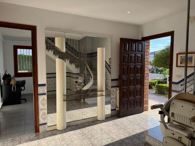 4 bedroom Villa for sale in Piera with garage - € 470,000 (Ref: 9247038)