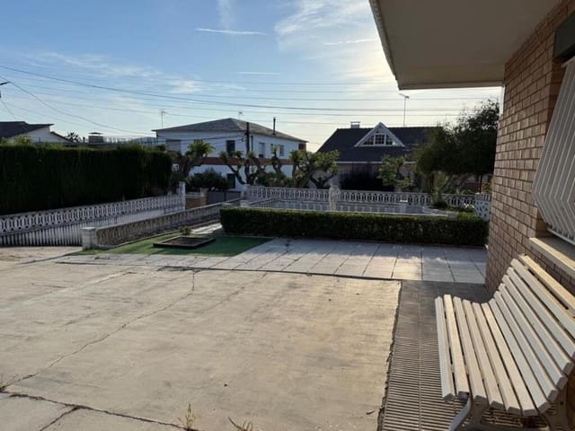 4 bedroom Villa for sale in Piera with garage - € 470,000 (Ref: 9247038)