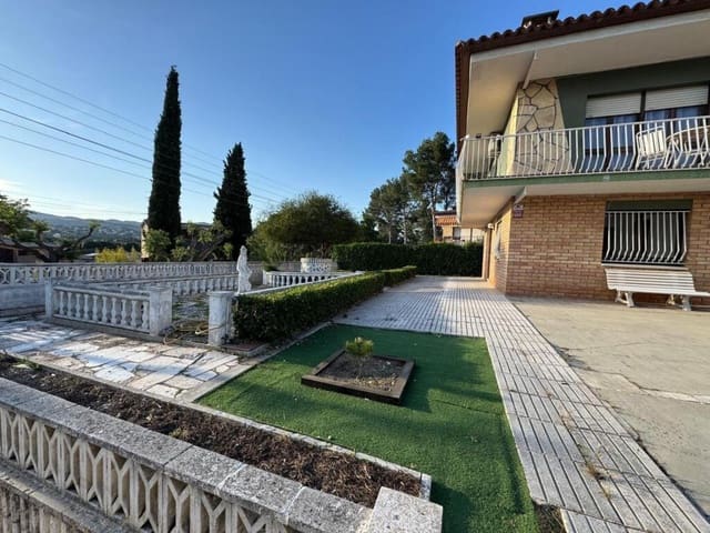 4 bedroom Villa for sale in Piera with garage - € 470,000 (Ref: 9247038)