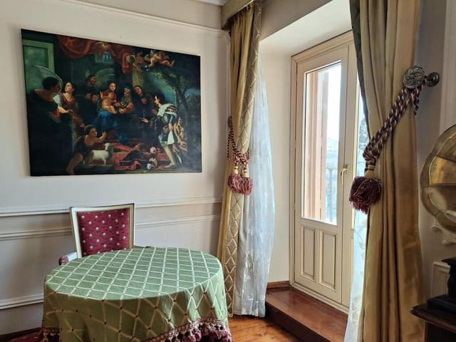 3 bedroom Flat for sale in Salamanca city with garage - € 1,042,000 (Ref: 9247041)