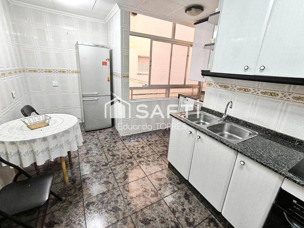 4 slaapkamer Appartement te koop in Elda - € 115.000 (Ref: 9252006)