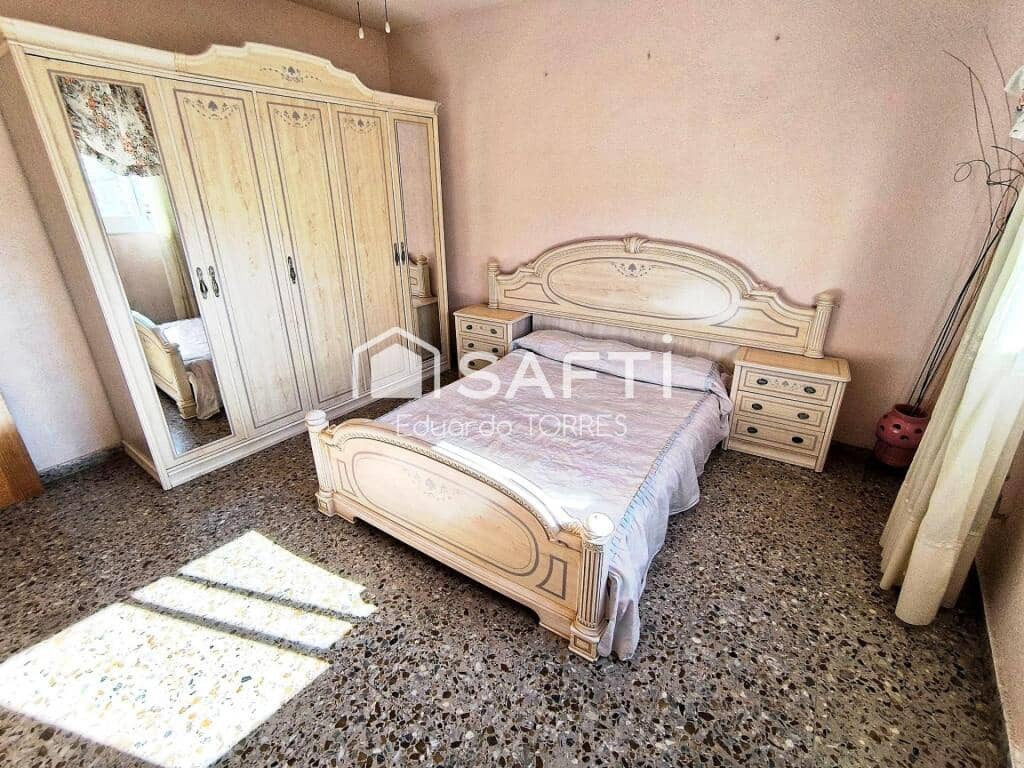 4 slaapkamer Appartement te koop in Elda - € 115.000 (Ref: 9252006)